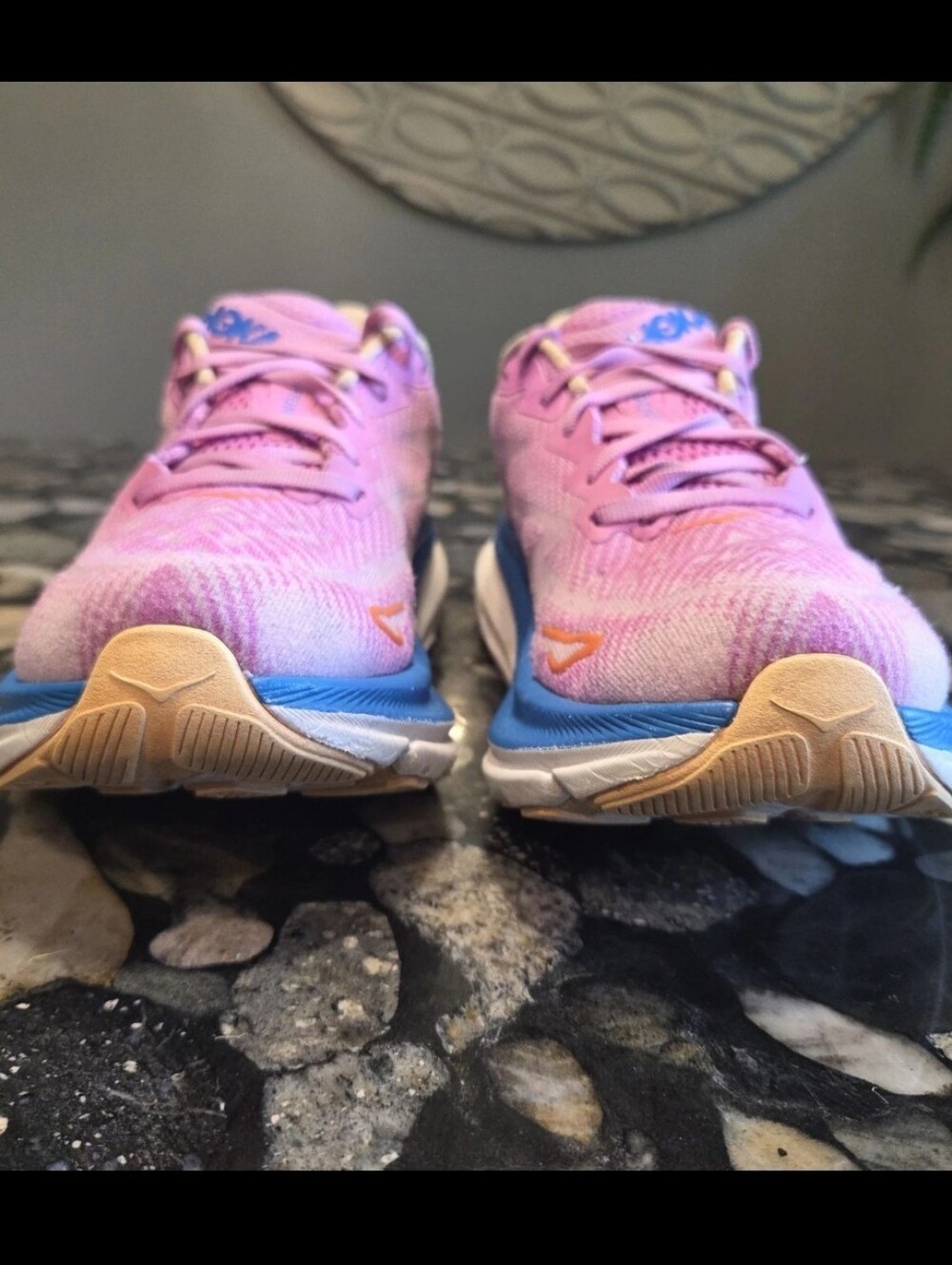Hoka One One Clifton 9 Women's Running Shoes Blue Pink Sneakers Size 7.5 B - Picture 4 of 10